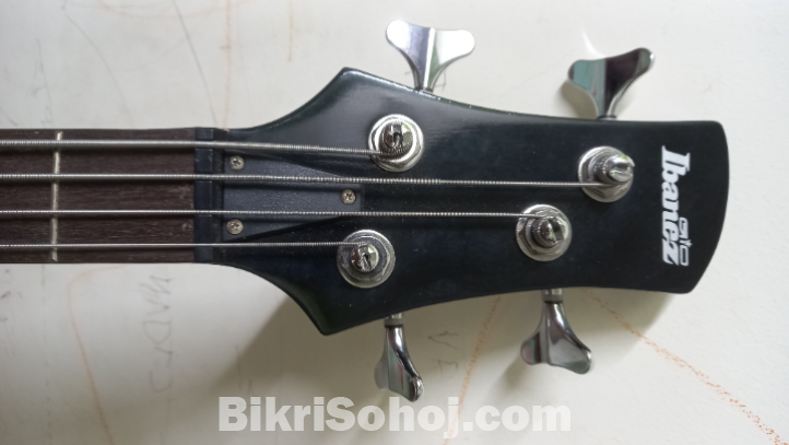 IBANEZ  BASS GUITER